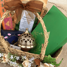 Load image into Gallery viewer, Kalyani Hamper